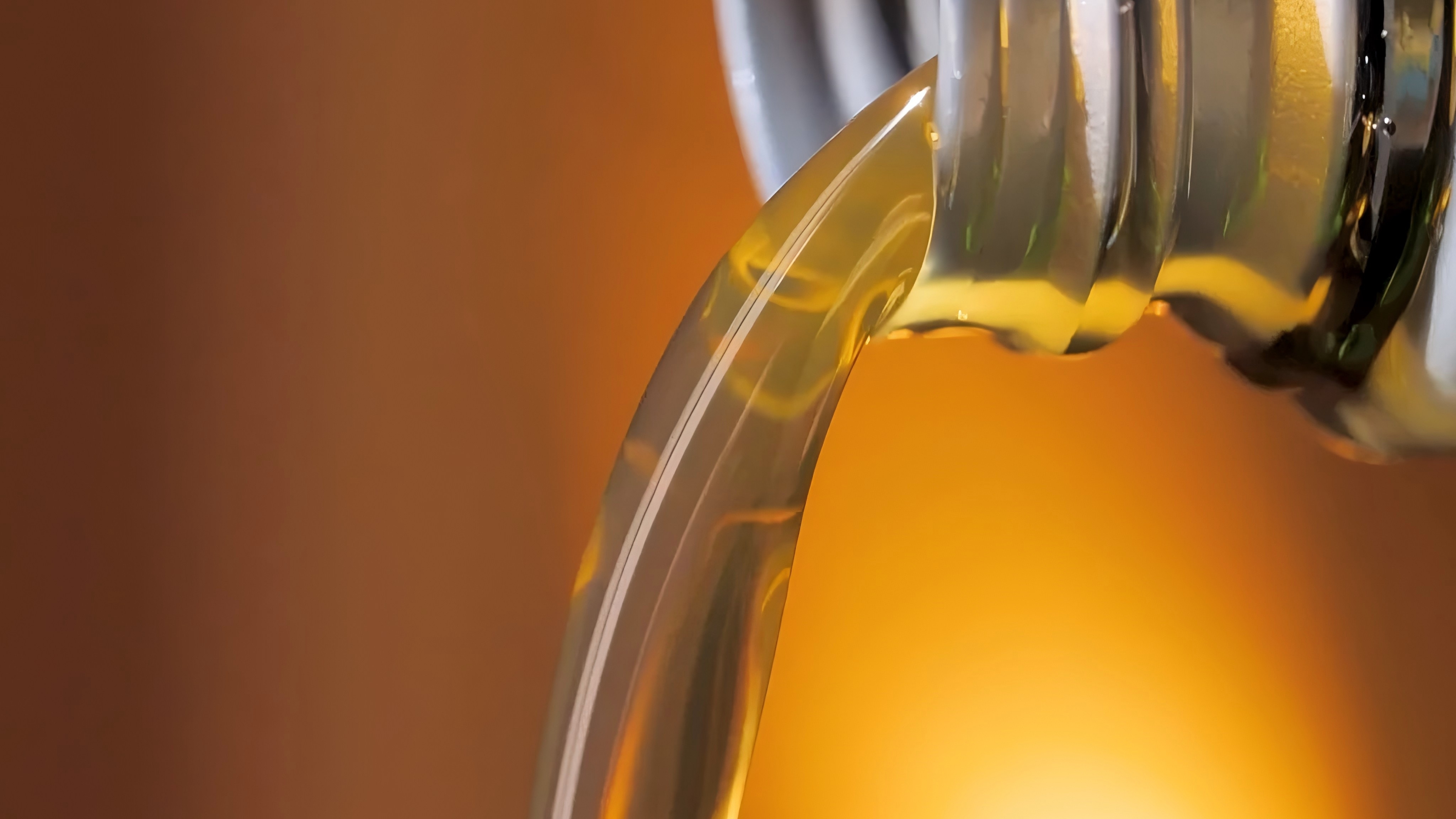 What Additives are Needed for a High-Quality Hydraulic Oil? 